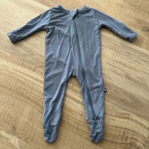 Kyte Baby Newborn Onesie Blue Lightly Used